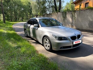 2004 BMW 5 серии 525i V (E60/E61), серебристый, 1250000 рублей, вид 3