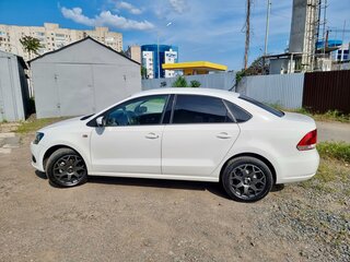 2012 Volkswagen Polo V, белый, 1450000 рублей, вид 2