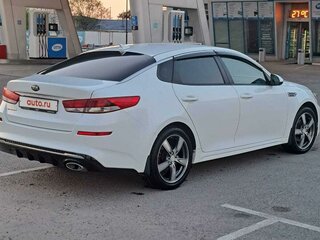 2019 Kia Optima IV Рестайлинг, белый, 2100000 рублей, вид 4