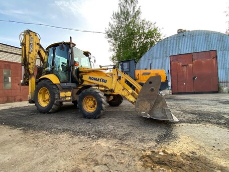 2012 Komatsu WB93R-5, 4100000 рублей, вид 3