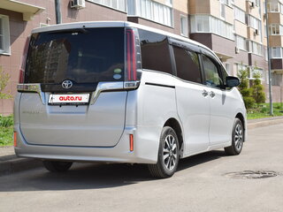 2019 Toyota Esquire I Рестайлинг, серый, 2000000 рублей, вид 4