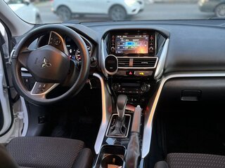 2019 Mitsubishi Eclipse Cross I, белый, 1950000 рублей, вид 2