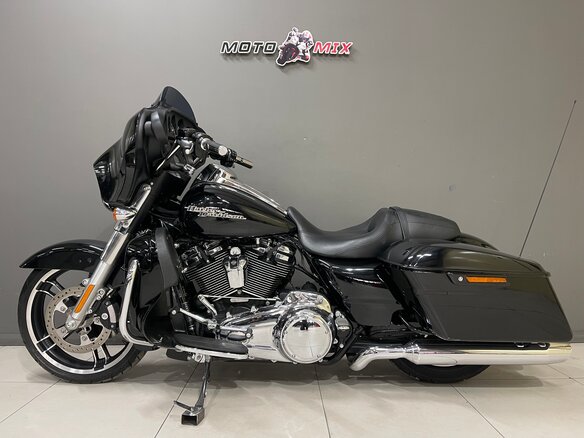 2018 Harley-Davidson Street Glide, чёрный, 1650000 рублей - вид 1