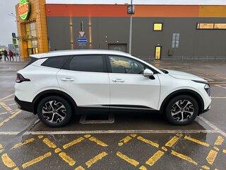 2022 Kia Sportage V, белый, 4380000 рублей, вид 2