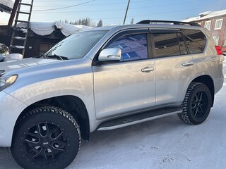 2012 Toyota Land Cruiser Prado 150 Series, серебристый, 3150000 рублей, вид 2