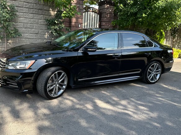 2016 Volkswagen Passat (North America and China) I Рестайлинг, чёрный, 2000000 рублей - вид 5