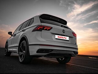 2021 Volkswagen Tiguan II Рестайлинг, белый, 4500000 рублей, вид 4