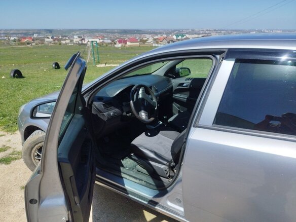 2004 Opel Astra H, серый, 410000 рублей - вид 2