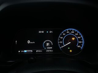 2019 Nissan Leaf II (ZE1), чёрный, 1850000 рублей, вид 3