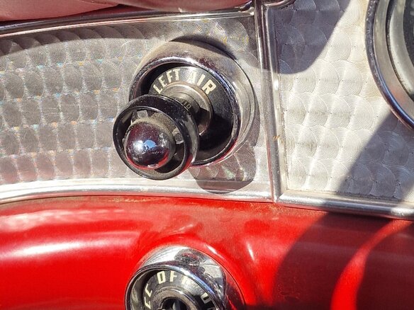 1957 Ford Thunderbird I, красный - вид 14