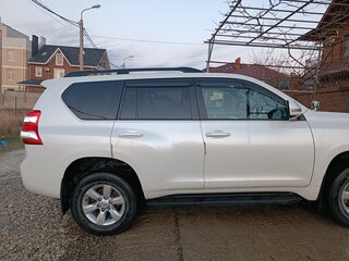 2014 Toyota Land Cruiser Prado 4-speed 150 Series Рестайлинг 1, белый, 3800000 рублей, вид 3