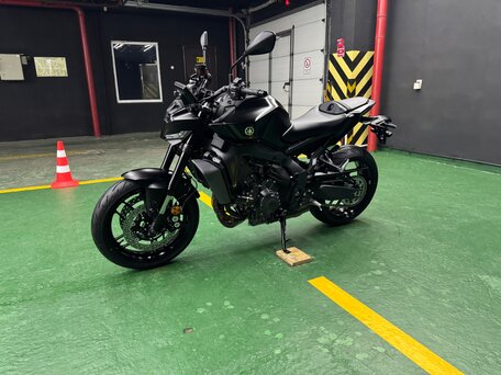 2022 Yamaha MT-09 (FZ-09), чёрный, 1350000 рублей, вид 4