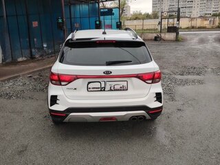 2021 Kia Rio X IV Рестайлинг, белый, 1450000 рублей, вид 4