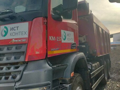 2021 Mercedes-Benz Arocs, красный, 5000000 рублей, вид 1