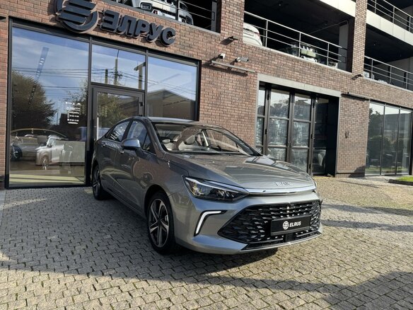 2025 BAIC U5 Plus, серый, 2130000 рублей - вид 3