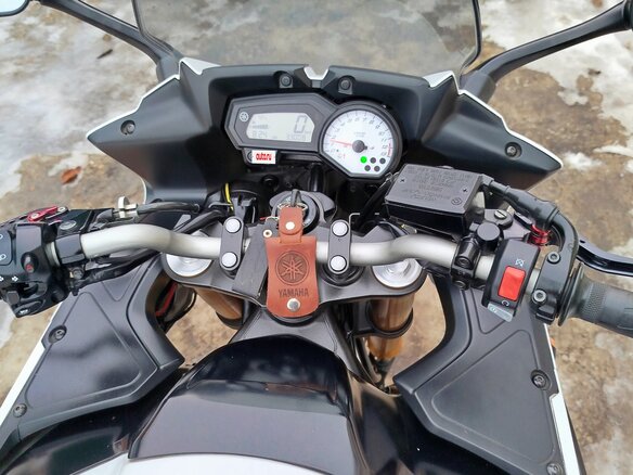 2012 Yamaha FZ8, серебристый, 800000 рублей - вид 9
