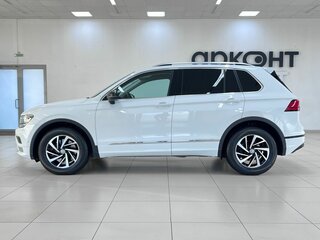 2017 Volkswagen Tiguan II, белый, 2410000 рублей, вид 4