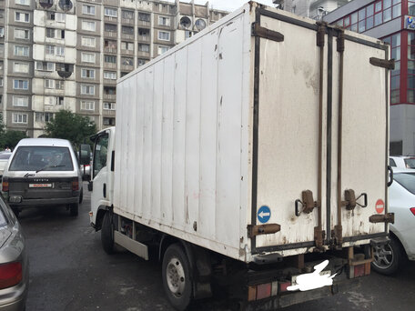 2010 Isuzu Elf (N-series), белый, 1700000 рублей, вид 3