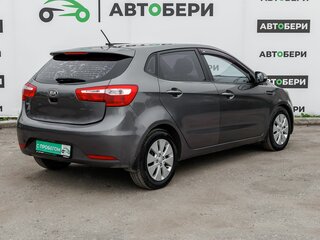 2013 Kia Rio 5-speed III, серый, 591500 рублей, вид 5