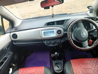 2013 Toyota Vitz III (XP130), серый, 698500 рублей, вид 5