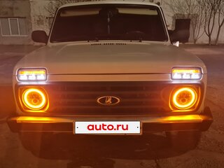2015 Lada (ВАЗ) 2121 (4x4) Urban I Рестайлинг, белый, 700000 рублей, вид 3