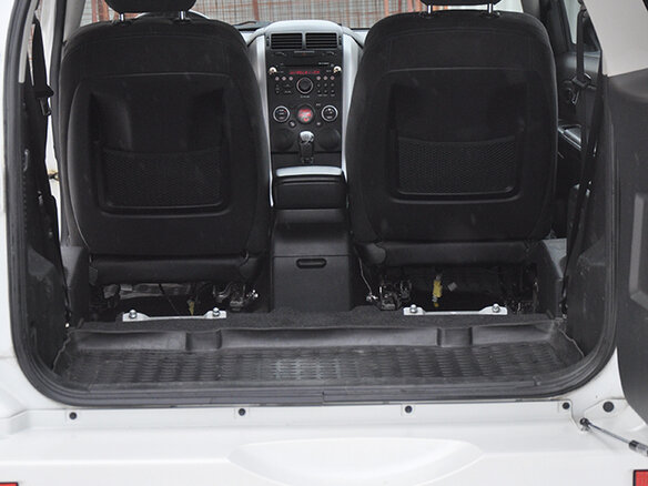 2011 Suzuki Grand Vitara II Рестайлинг, белый - вид 8