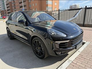 2015 Porsche Cayenne S II Рестайлинг (958), чёрный, 6000000 рублей, вид 2