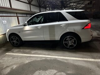 2014 Mercedes-Benz M-Класс 400 III (W166), белый, 2300000 рублей, вид 4