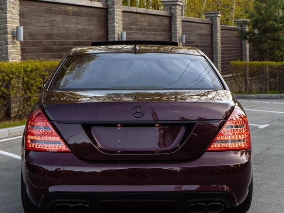 2007 Mercedes-Benz S-Класс 550 V (W221), красный, 2150000 рублей - вид 26