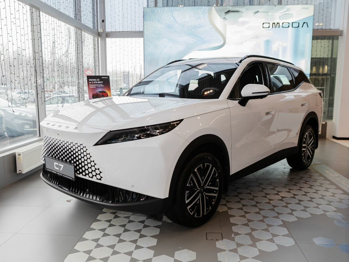 Открыть фотографии: Omoda C7
