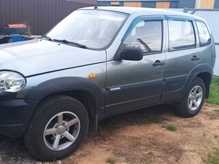 2009 Chevrolet Niva I Рестайлинг, серый, 390000 рублей, вид 1