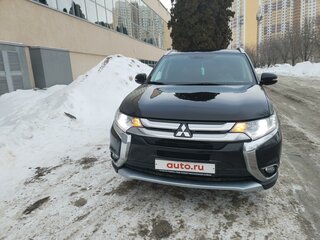 2015 Mitsubishi Outlander III Рестайлинг, чёрный, 2024000 рублей, вид 1