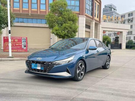 Hyundai Elantra VII (CN7)