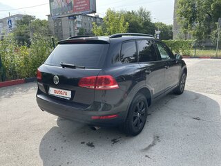 2014 Volkswagen Touareg II, чёрный, 2420000 рублей, вид 4
