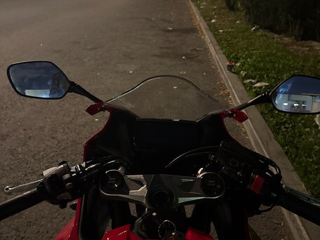2023 Honda CBR 650R, красный, 1100000 рублей, вид 4