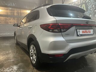 2017 Kia Rio X-Line IV, серебристый, 1235000 рублей, вид 2