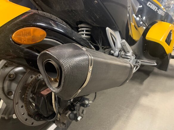2009 BRP Can-Am Spyder, жёлтый, 975000 рублей - вид 15