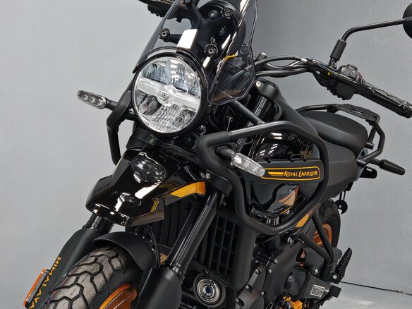 2025 Royal Enfield Himalayan, чёрный - вид 4