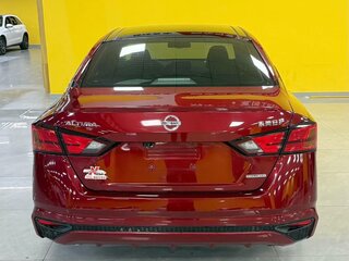 2022 Nissan Altima VI (L34), красный, 1620000 рублей, вид 5