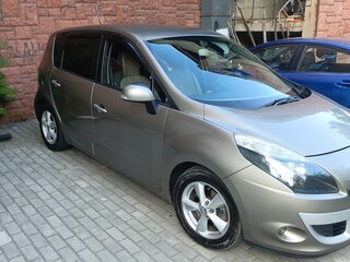 2009 Renault Scenic III, коричневый, 1000000 рублей, вид 4