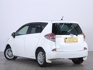 2015 Toyota Ractis II, белый, 999000 рублей, вид 4