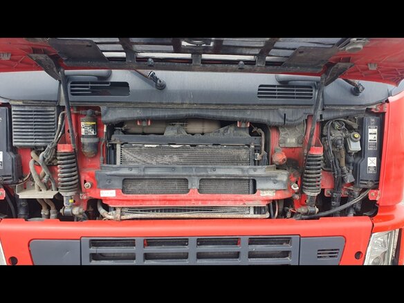 2008 Volvo FM, красный, 4900000 рублей - вид 20