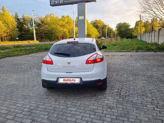 2013 Renault Megane III Рестайлинг 2, белый, 699999 рублей, вид 3