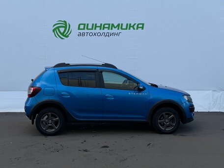 2017 Renault Sandero Stepway II, синий, 780000 рублей, вид 4