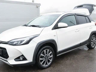 2022 Toyota Yaris L X XP150 Рестайлинг, белый, 1990000 рублей, вид 1