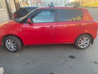 2013 Skoda Fabia II Рестайлинг, красный, 548000 рублей, вид 3