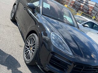 2021 Porsche Cayenne Coupé III, чёрный, 8099999 рублей, вид 3