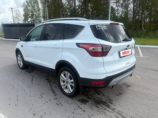 2017 Ford Kuga II Рестайлинг, белый, 1850000 рублей, вид 5