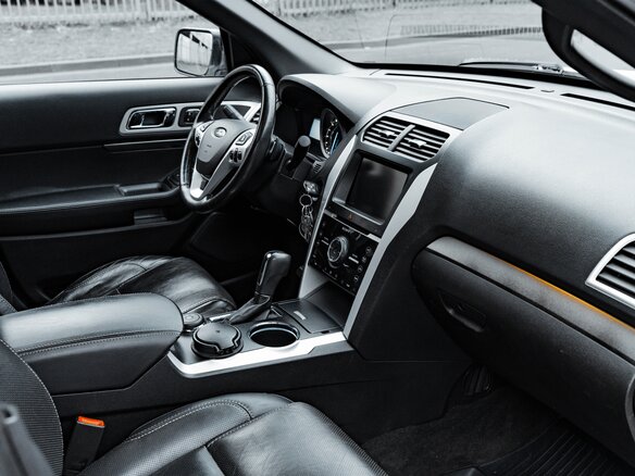 2014 Ford Explorer Sport V, белый, 2500000 рублей - вид 21