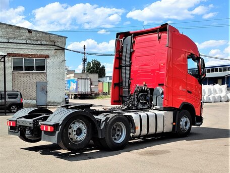 2020 Volvo FH, красный, 10980000 рублей, вид 4